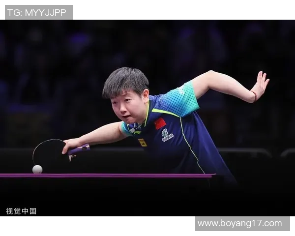 孙颖莎足球球星风采壁纸，展现她在绿茵场上的英勇与魅力